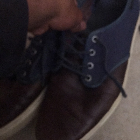 Vans - Picture 2 of 8